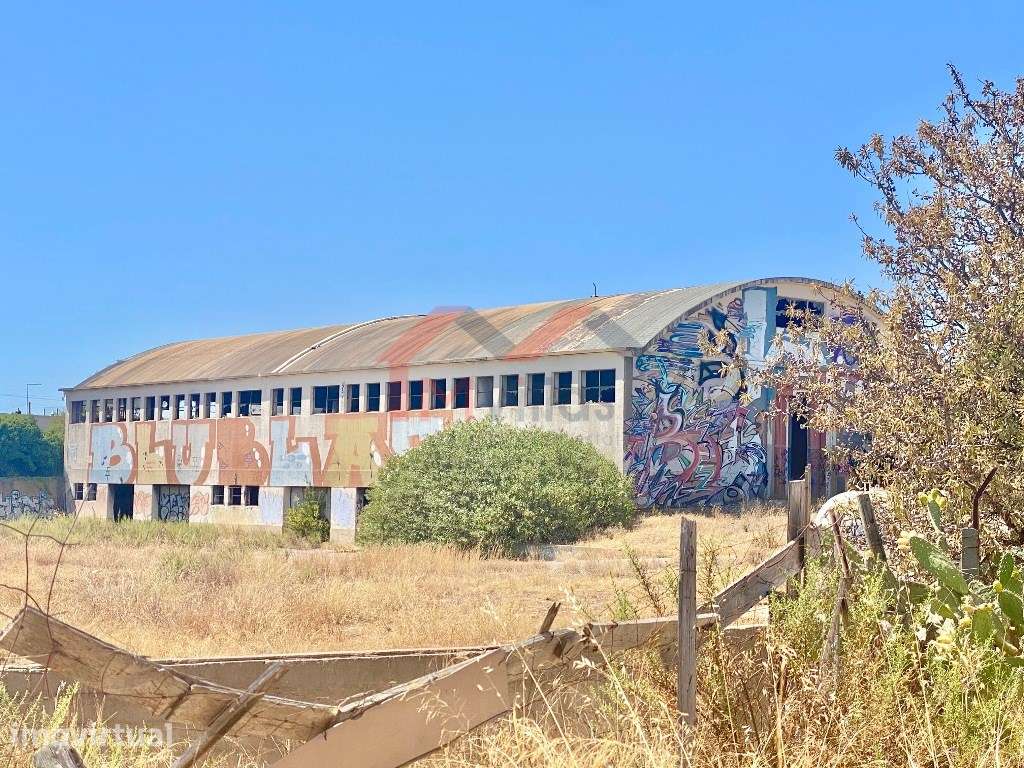 Terreno com projeto aprovado para construção de 146 apartamentos T2... - Grande imagem: 5/9