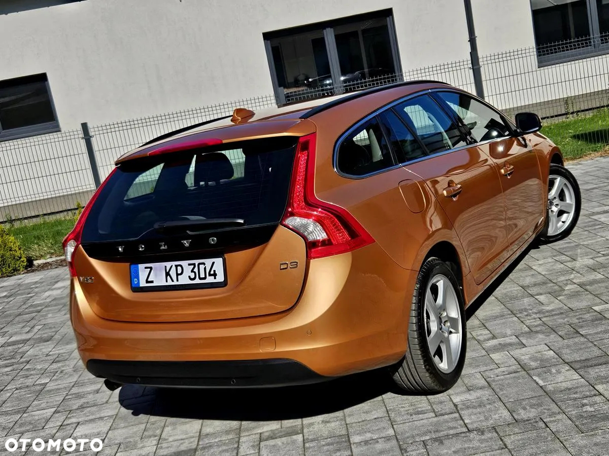 Volvo V60 D3 Summum - 11