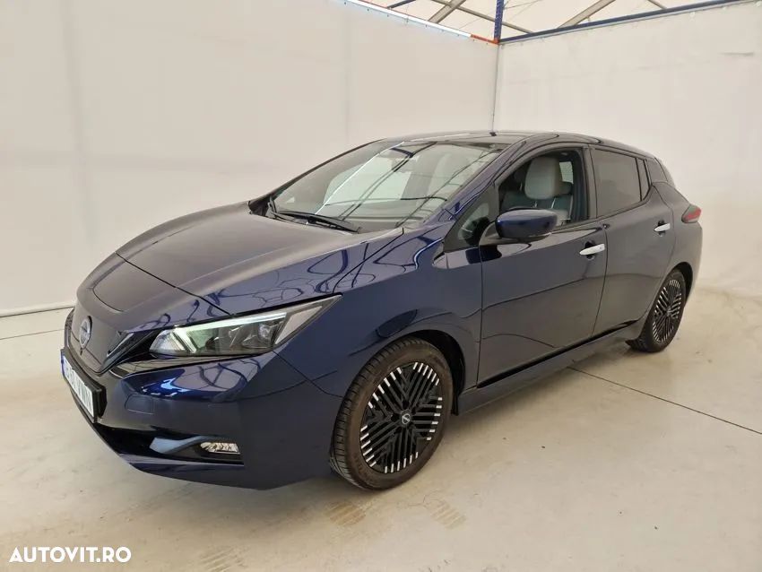 Nissan LEAF - 1