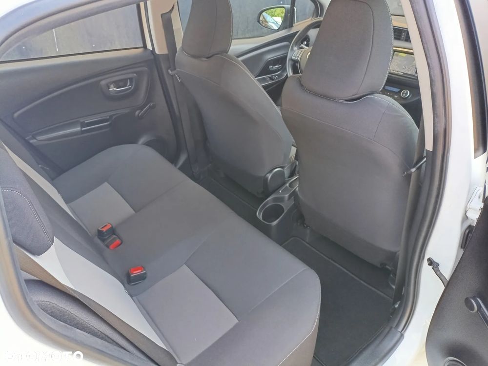 Toyota Yaris 1.5 Premium - 14
