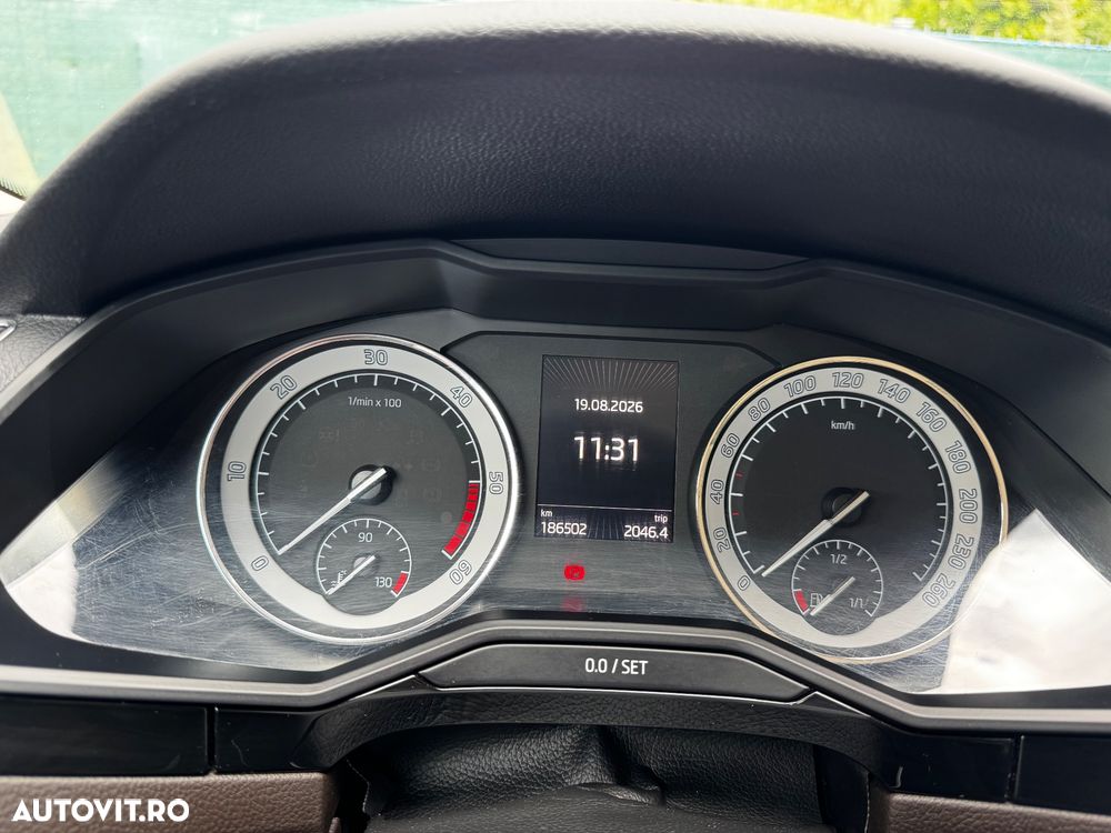 Skoda Superb 2.0 TDI DSG Laurin & Klement - 3