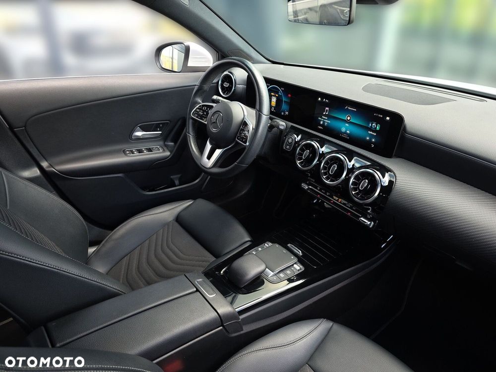 Mercedes-Benz Klasa A 200 Style 7G-DCT - 26
