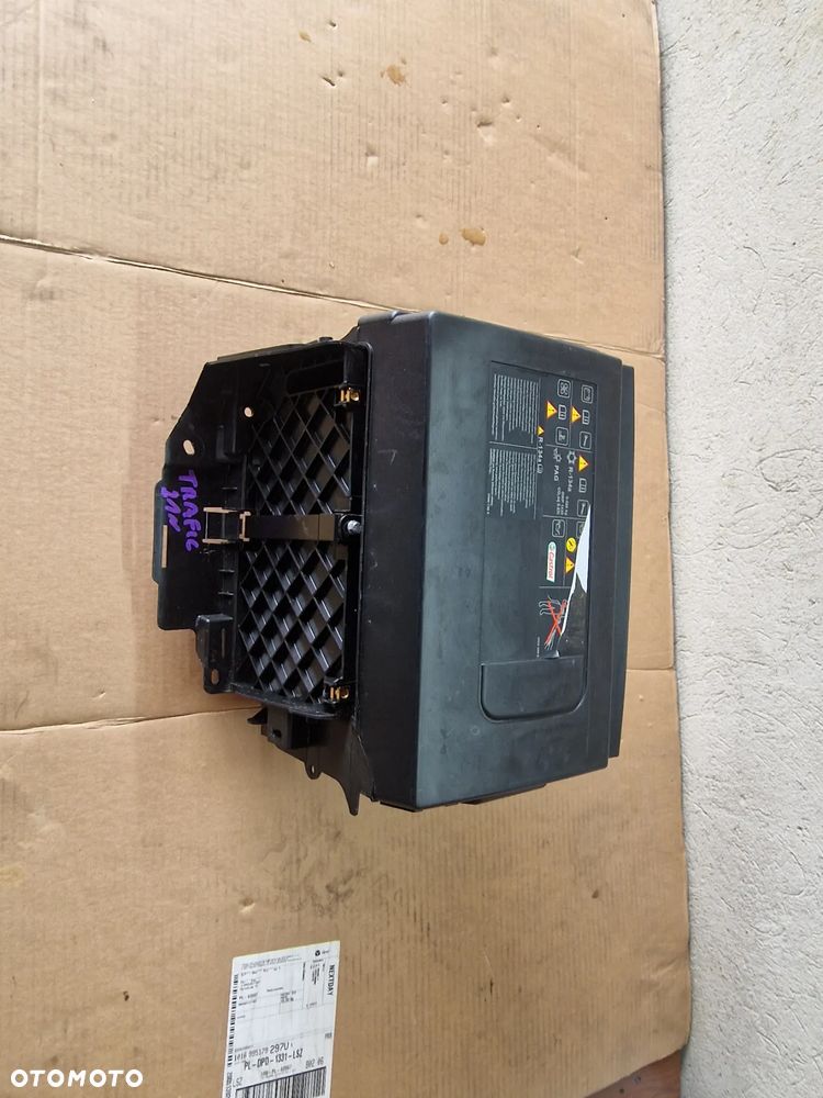 OBUDOWA SKRZYNKA AKUMULATORA RENAULT TRAFIC III LIFT