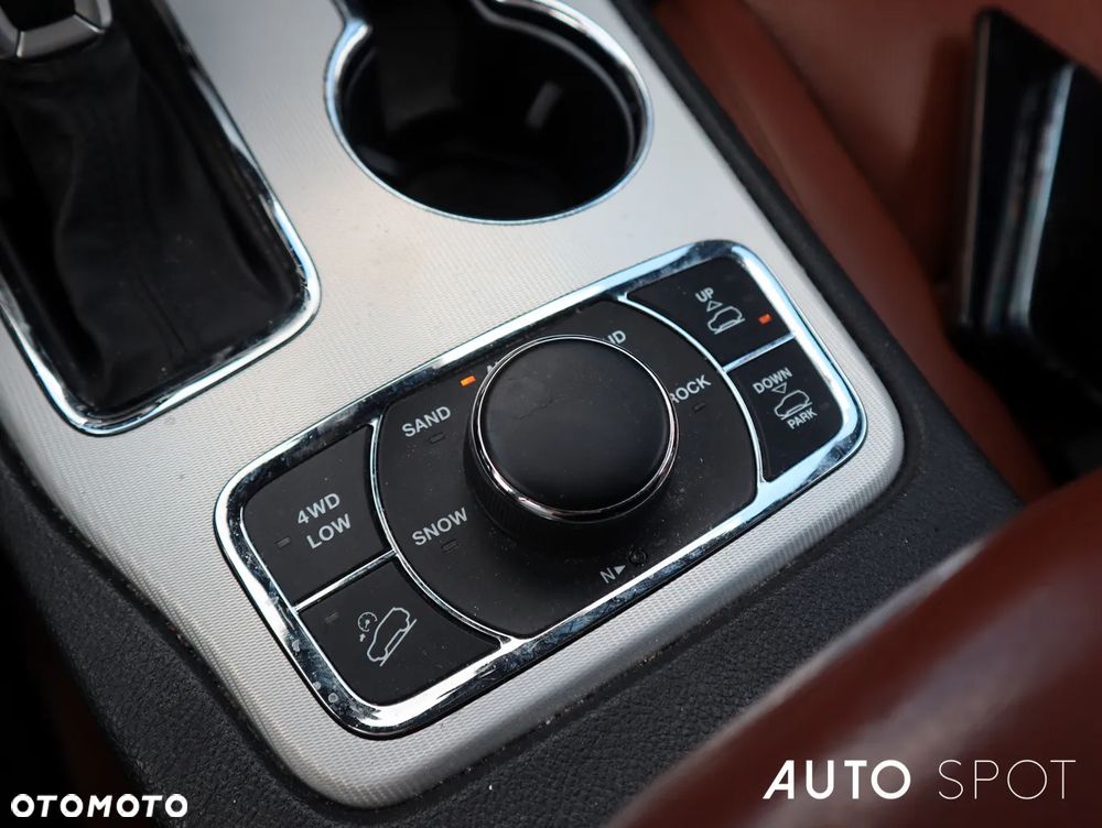 Jeep Grand Cherokee 3.0 CRD Summit - 38