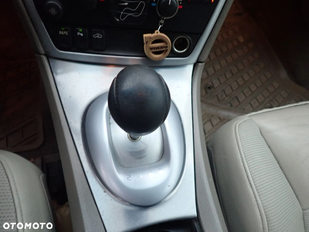 CZĘŚCI - Volvo S60 I 2,4D D5 D5244T4 185KM FL LIFT 6B M66 LAKIER 467-46 2006r. INDEX - 9262 - 13