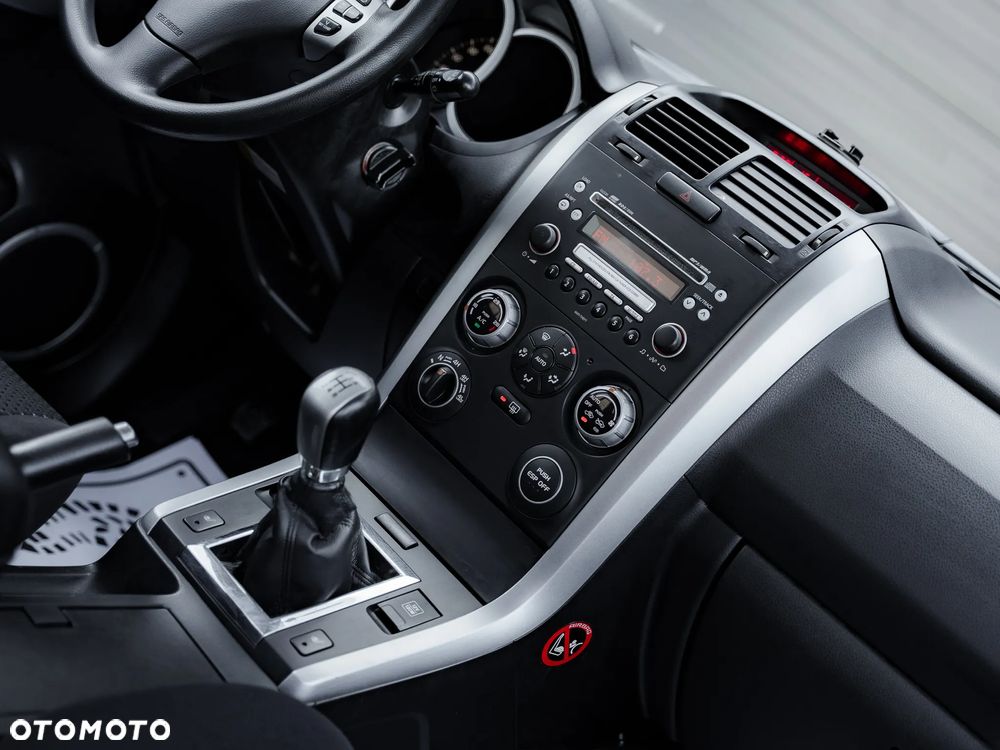Suzuki Grand Vitara 1.9 DDiS Comfort + DPF Family - 20