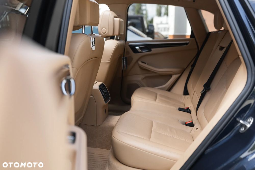 Porsche Macan Standard - 22
