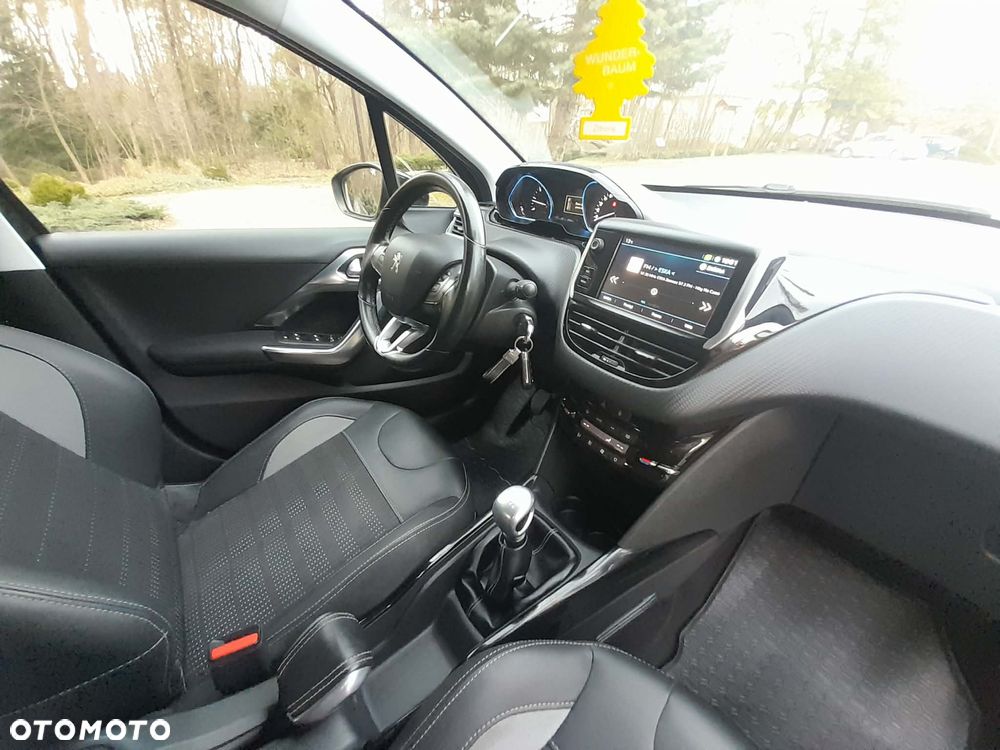 Peugeot 2008 1.5 BlueHDi Allure - 22