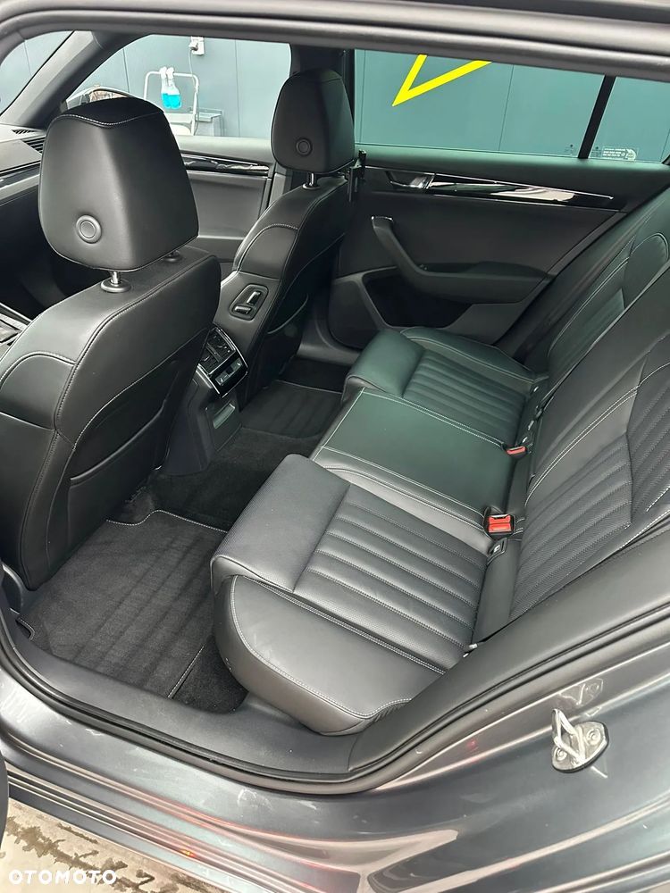 Skoda Superb 2.0 TDI SCR 4x4 L&K DSG - 10
