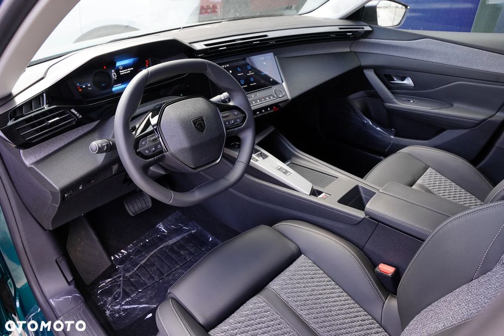 Peugeot 308 1.2 mHEV Allure S&S e-DCS6 - 11