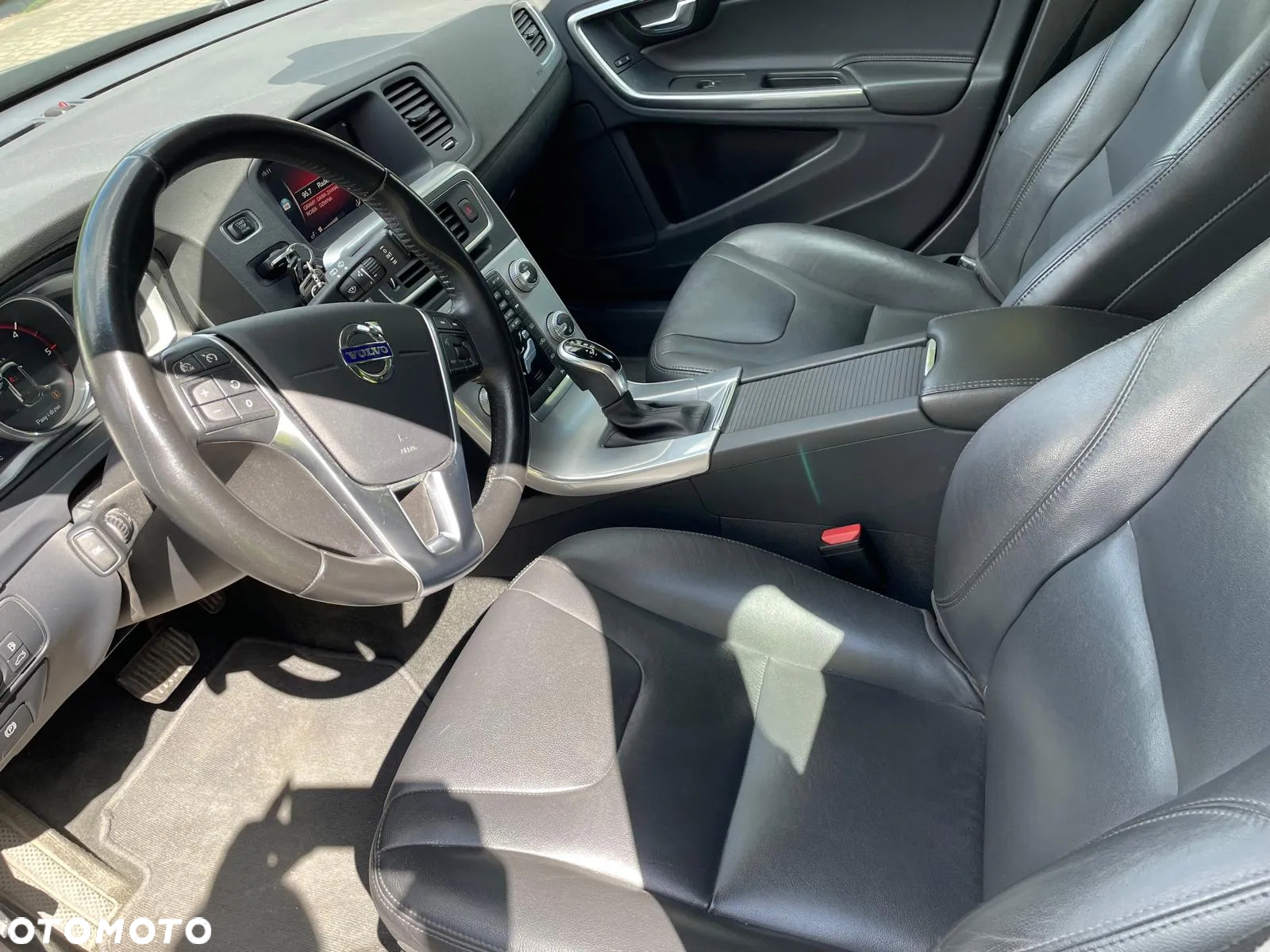 Volvo V60 Cross Country - 5