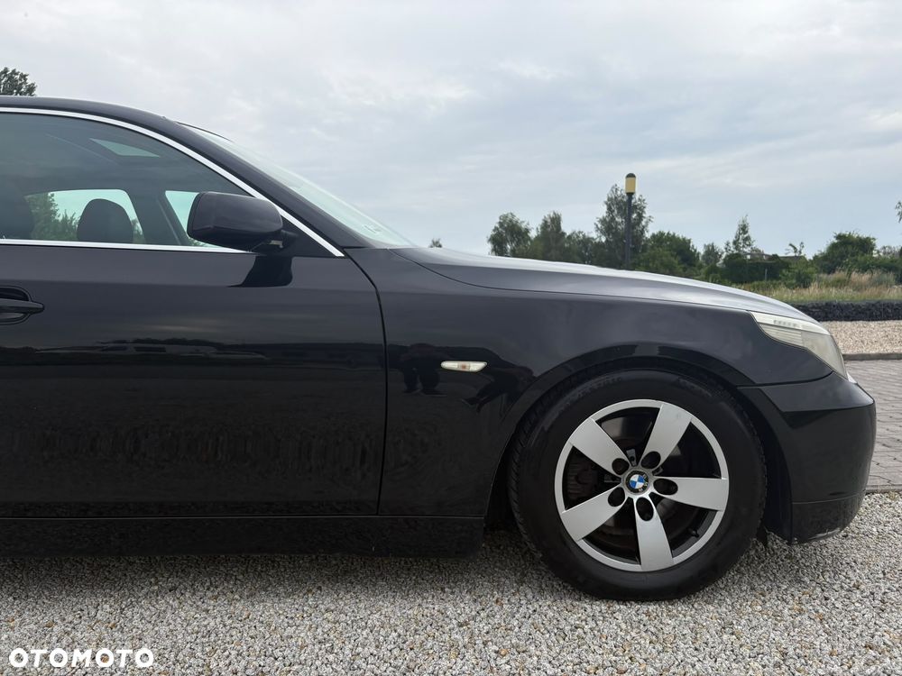 BMW Seria 5 525d - 14
