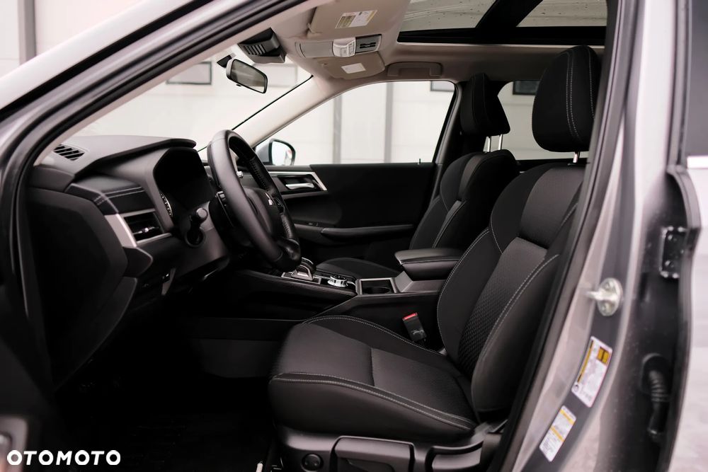 Mitsubishi Outlander - 18