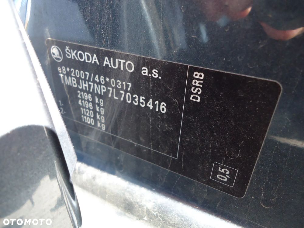 Skoda Superb 2.0 TDI DSG Ambition - 19