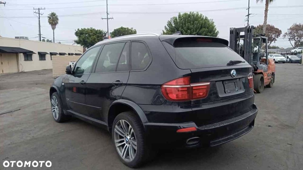 BMW X5 xDrive50i - 12