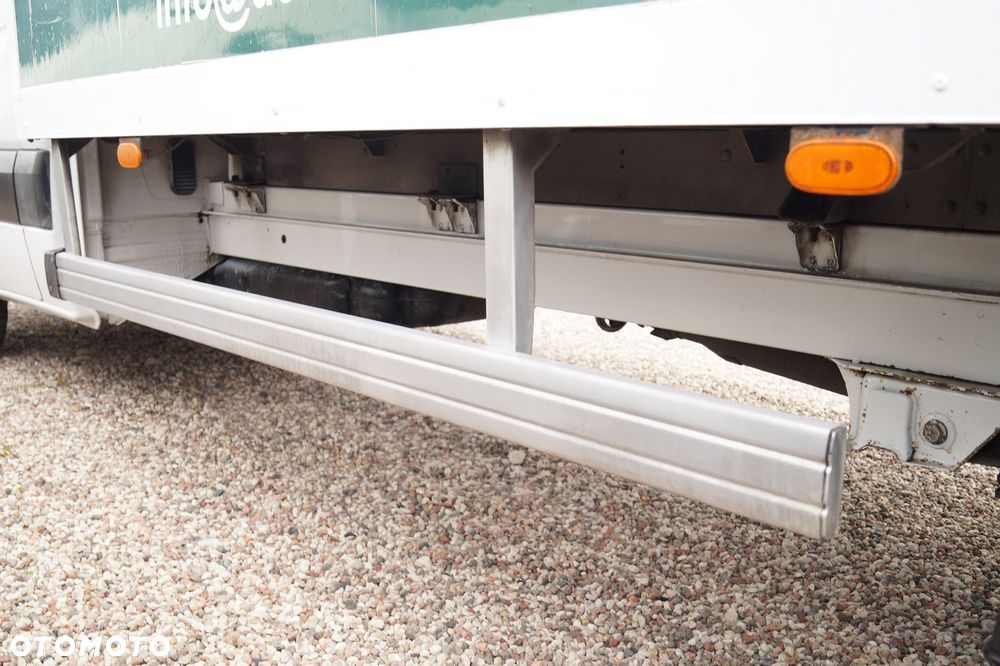 Mercedes-Benz Sprinter - 14