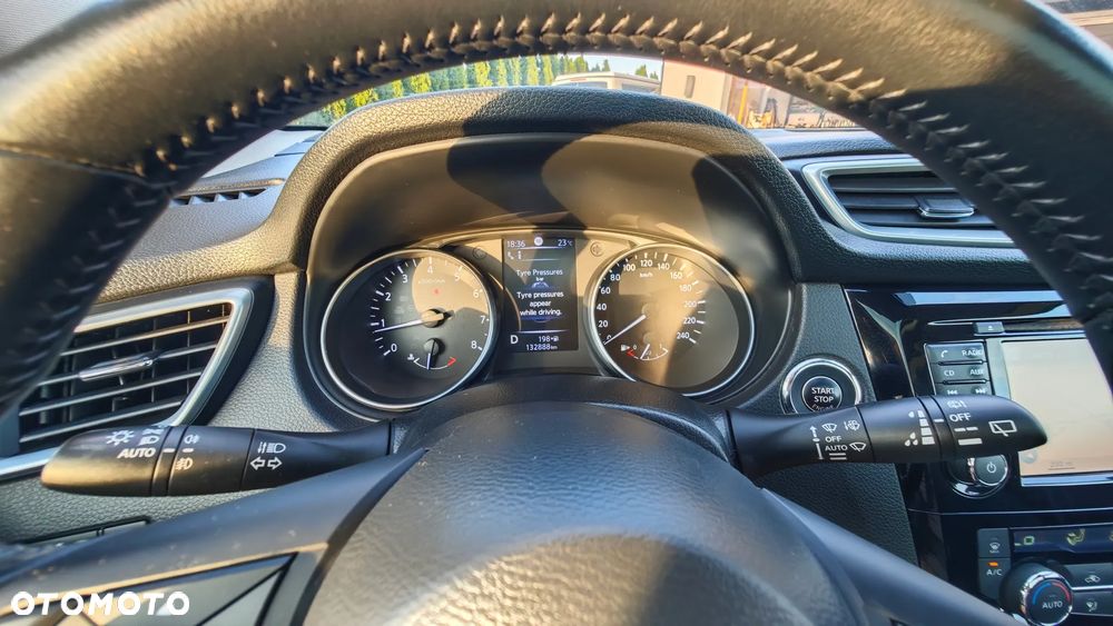 Nissan Qashqai 1.2 DIG-T Tekna Xtronic EU6 - 17