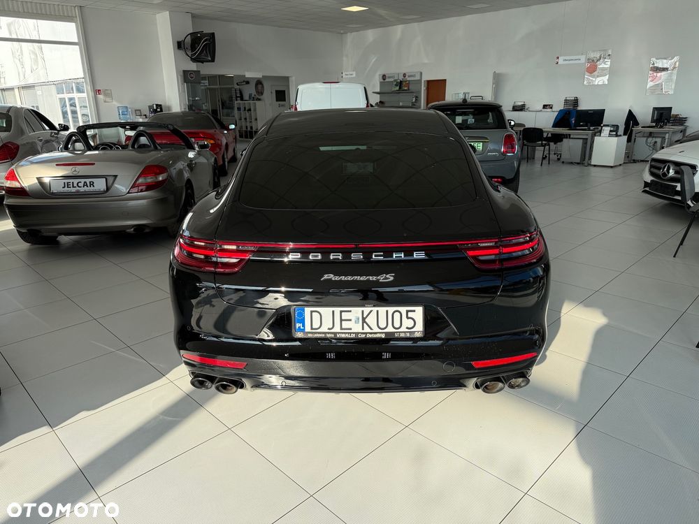 Porsche Panamera - 7