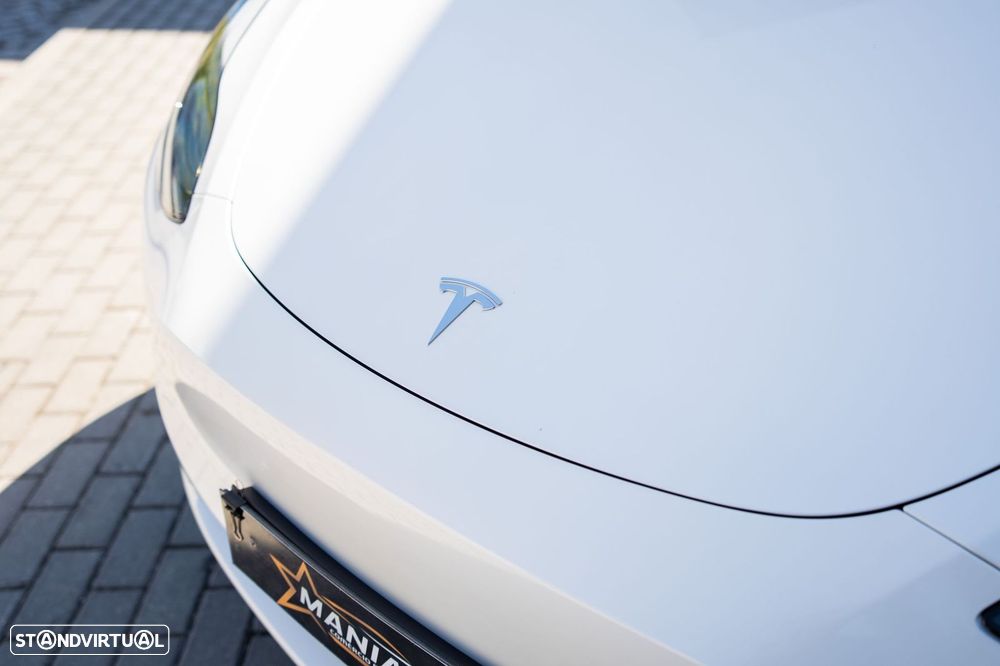 Tesla Model Y Long Range Dual Motor AWD - 29