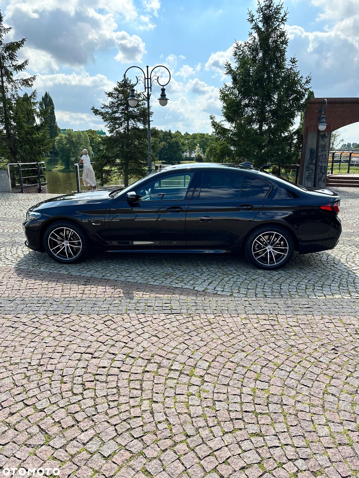 BMW Seria 5 ver-530e-m-sport-sport - 8