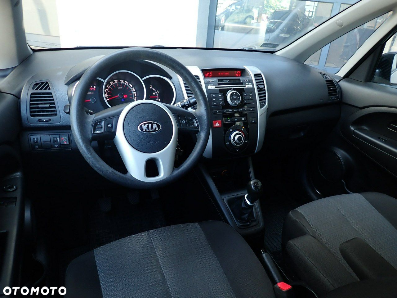Kia Venga - 19