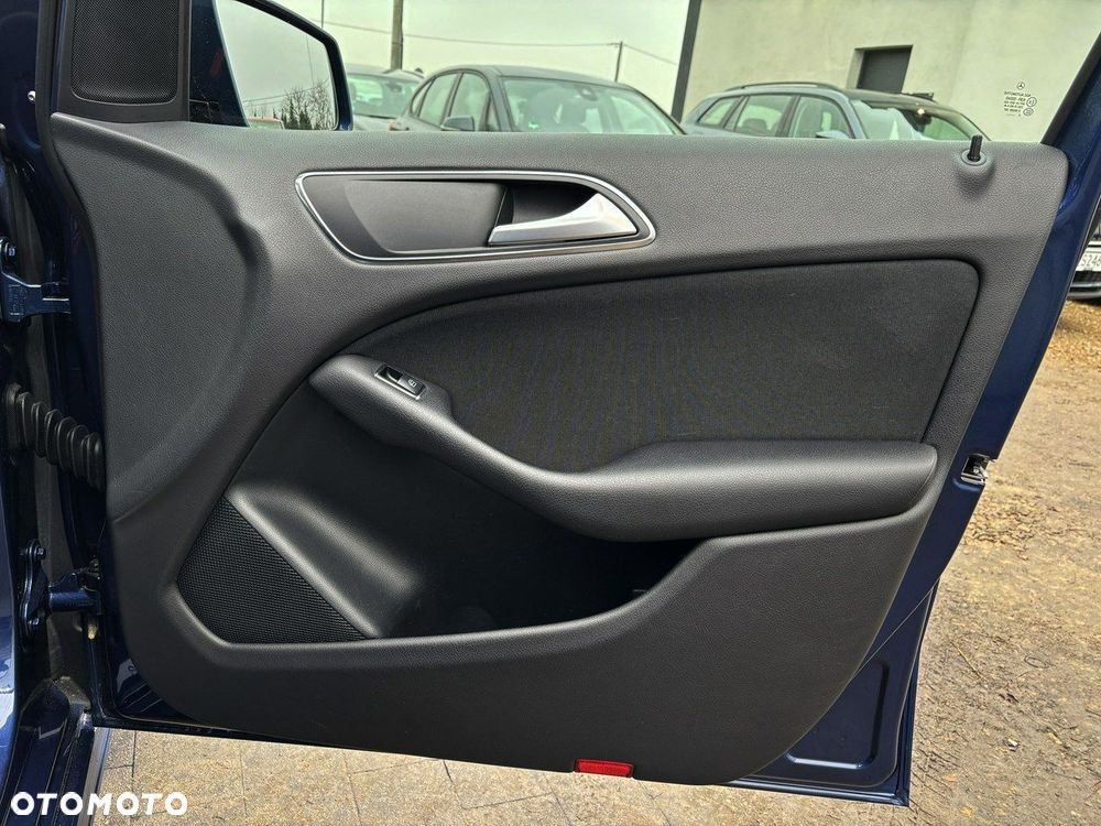 Mercedes-Benz Klasa B 180 Style - 29