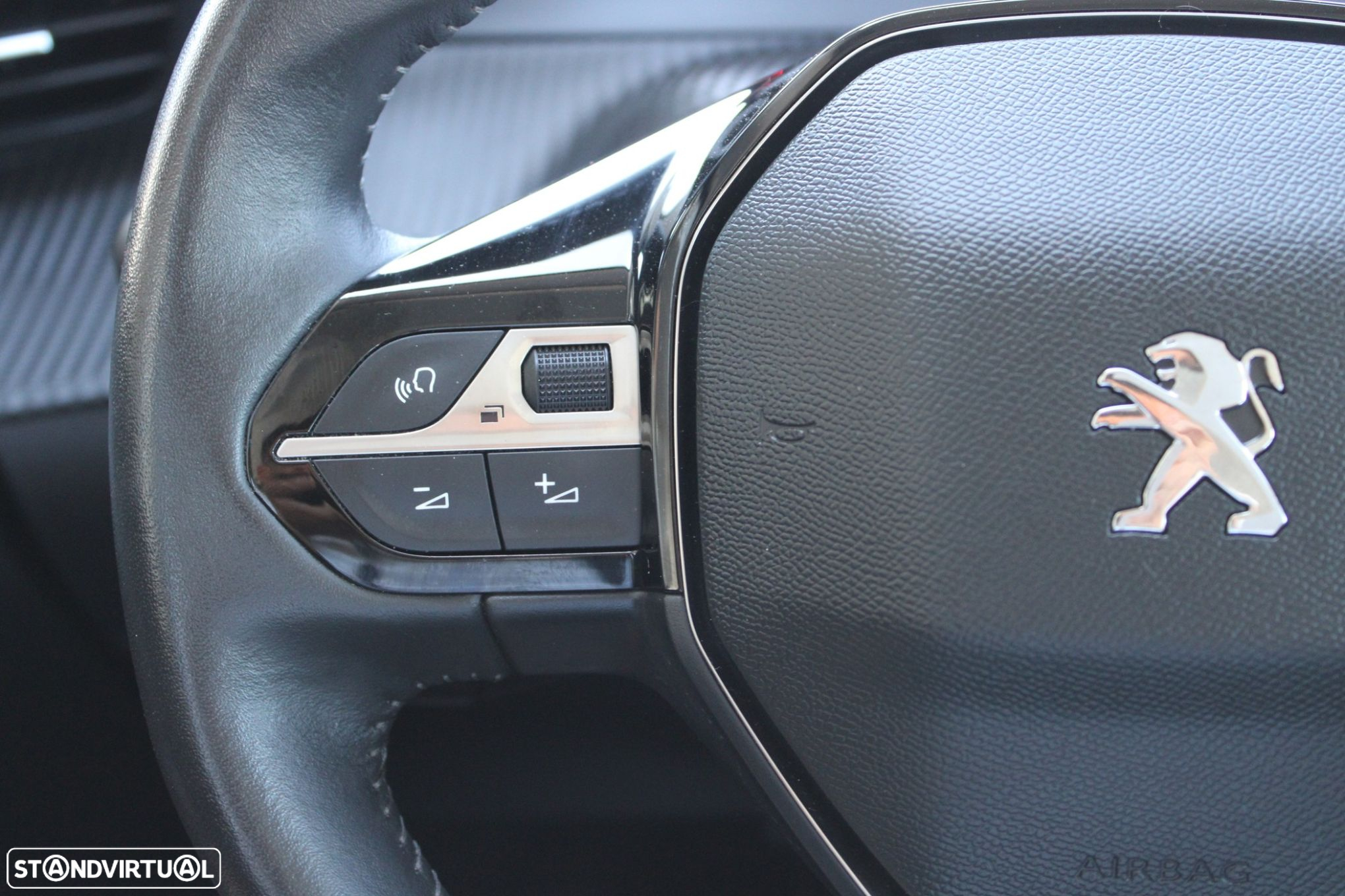 Peugeot 208 1.2 PureTech Active Pack - 11