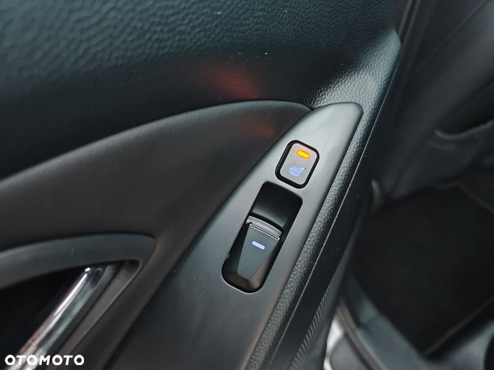 Hyundai ix35 2.0 CRDi 4WD Automatik Premium - 23