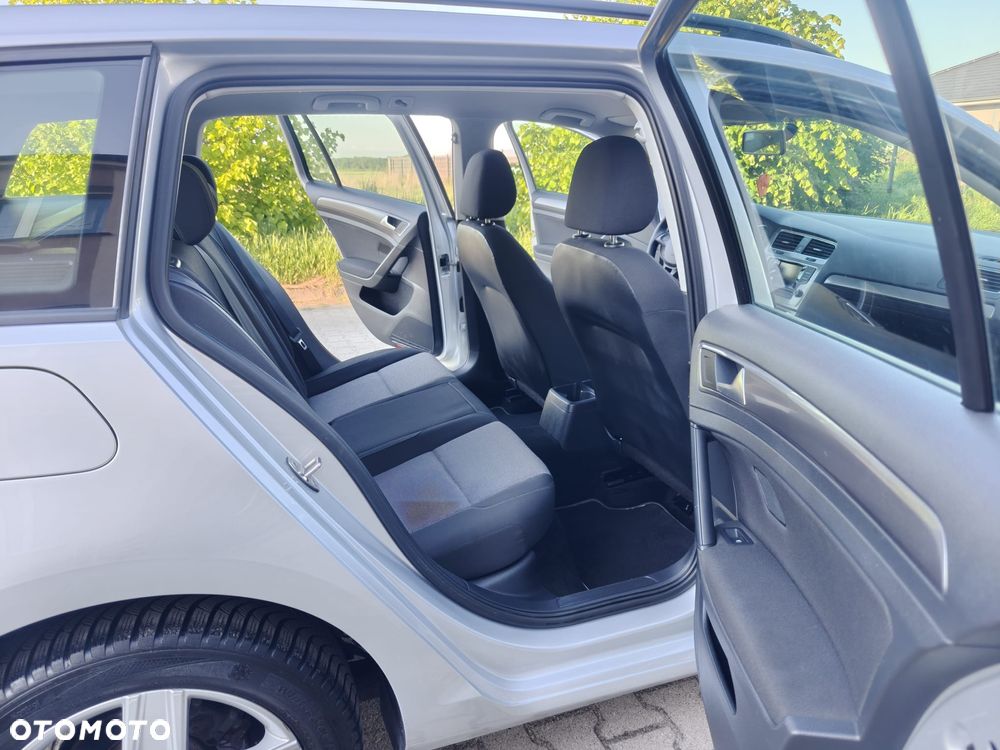 Volkswagen Golf - 11