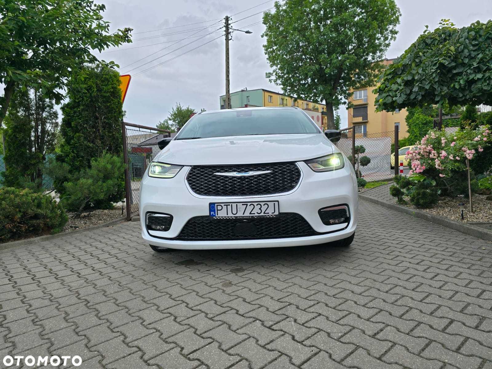 Chrysler Pacifica - 5