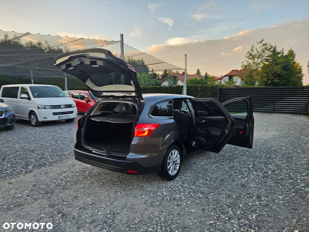 Ford Focus 1.6 TDCi DPF Titanium - 12