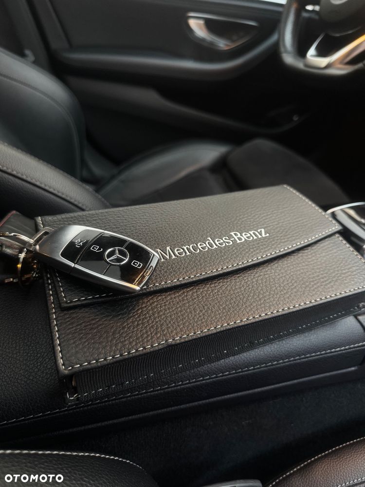 Mercedes-Benz Klasa E 220 d 4-Matic 9G-TRONIC - 24