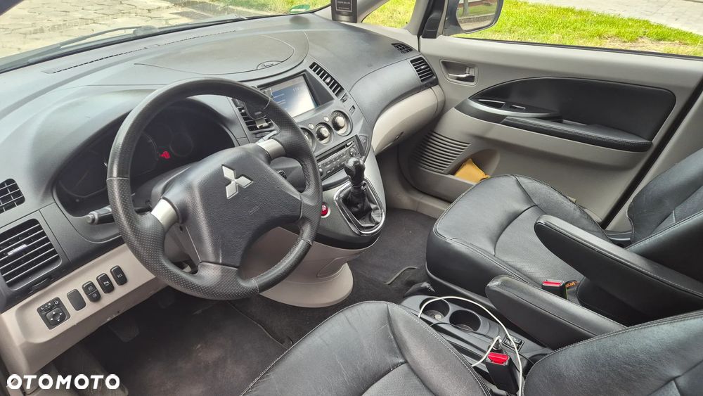 Mitsubishi Grandis 2008