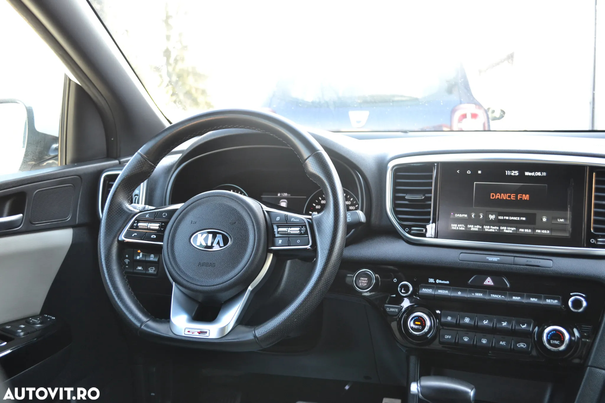 Kia Sportage 2.0 CRDI AWD Eco-Dynamics+ (48V M-H) Aut. GT LINE - 28