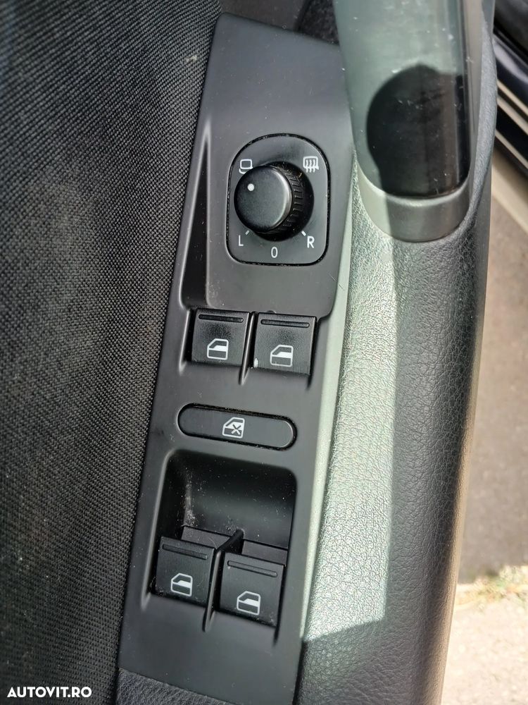 Volkswagen Passat 2.0 TDI BlueMotion Technology DPF Trendline - 4