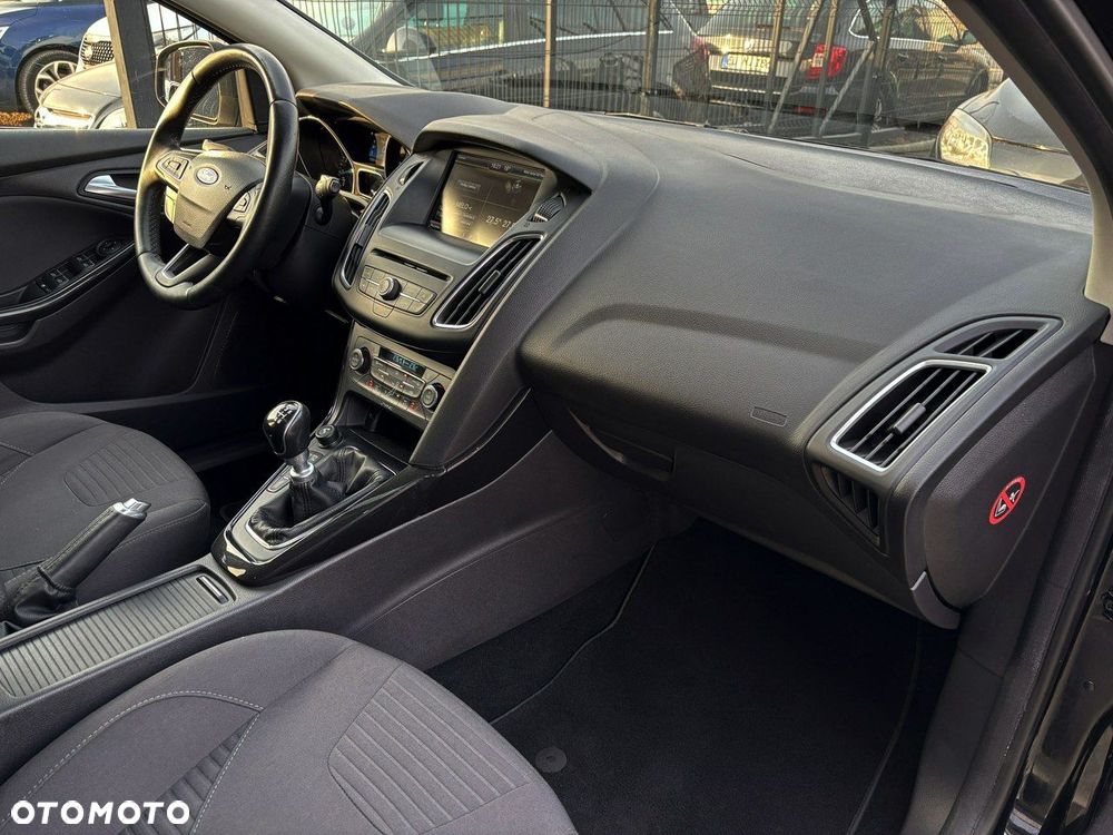 Ford Focus 1.5 EcoBoost STart-Stopp-System TITANIUM - 31