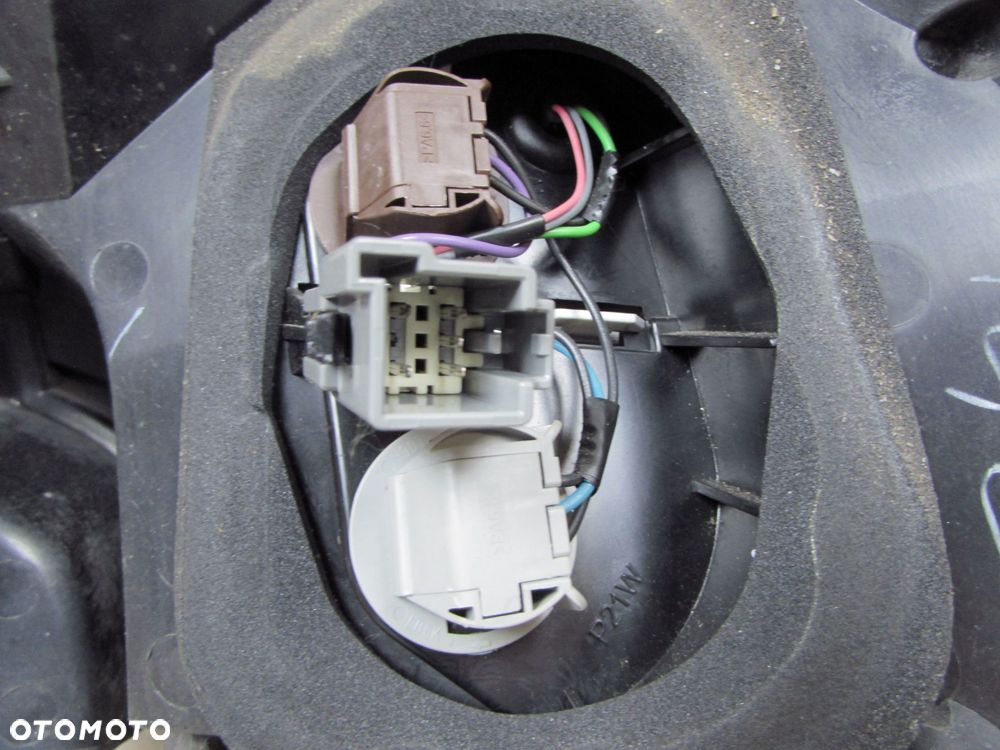 VOLVO XC60 08-17 LAMPA TYL LEWA 89504240 - 9