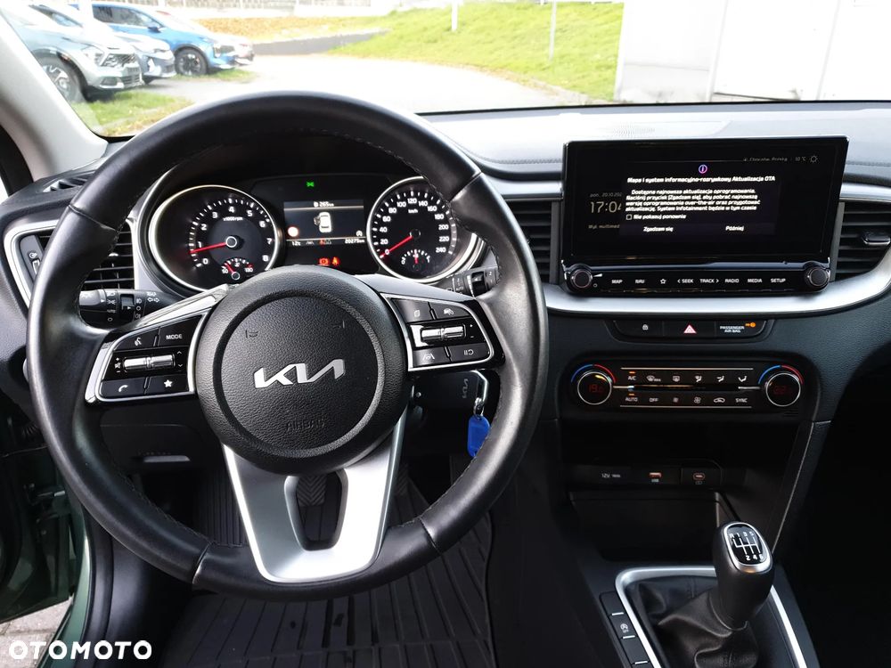 Kia Ceed 1.5 T-GDI M - 13