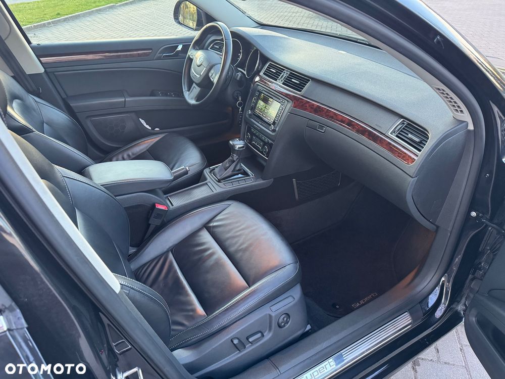 Skoda Superb 2.0 TDI DSG Exclusive - 5