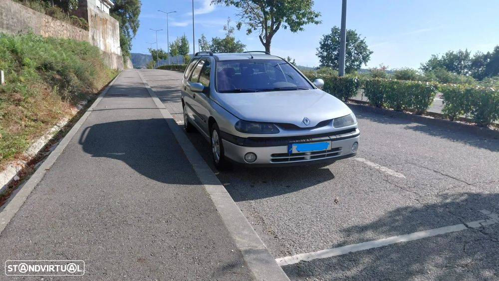 Renault Laguna Break 1.9 dTi RXE - 2