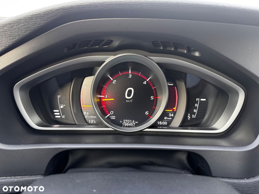 Volvo V40 D3 Drive-E Ocean Race - 5