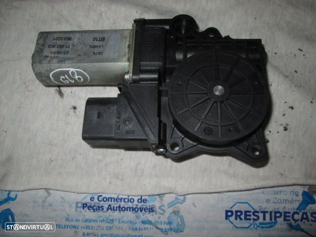 Motor Elevador Vidro 9030221 BMW E87 2005 TE BMW  E90 FASE 2 2009 318D 143CV 4P PRETO - 2