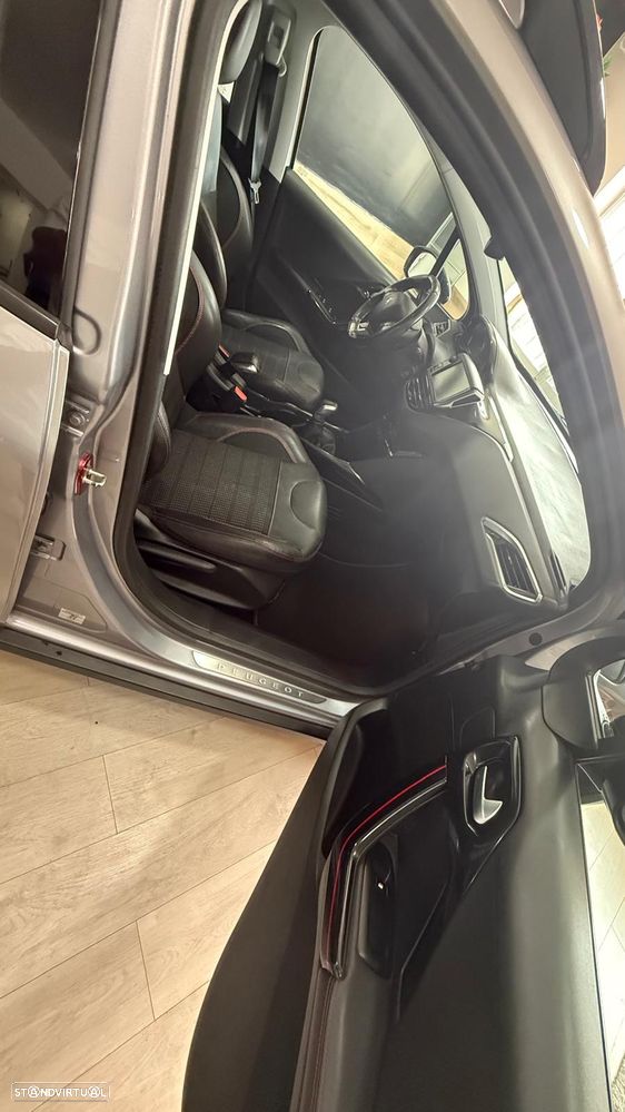 Peugeot 2008 PureTech 110 Stop&Start GT-Line Edition - 20