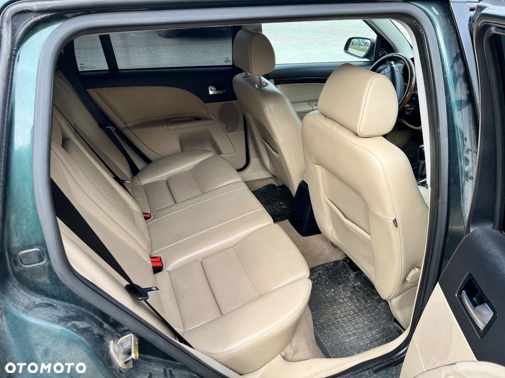 Ford Mondeo 2.0 Ghia - 9