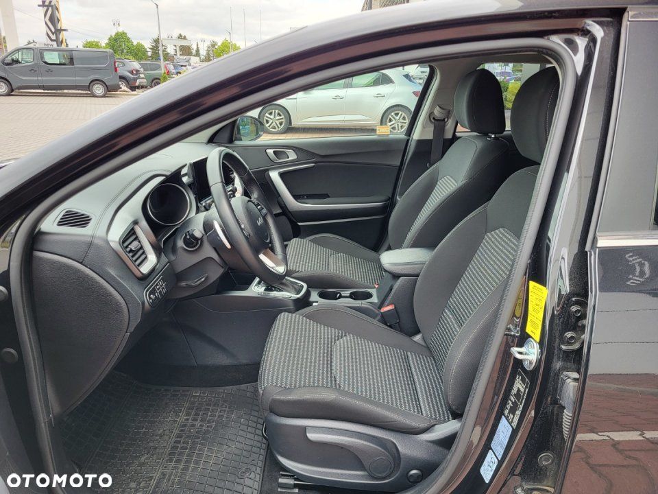 Kia Ceed - 23