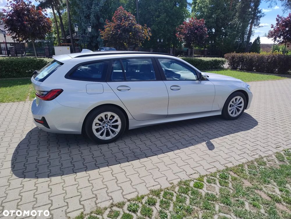 BMW Seria 3 318d - 9