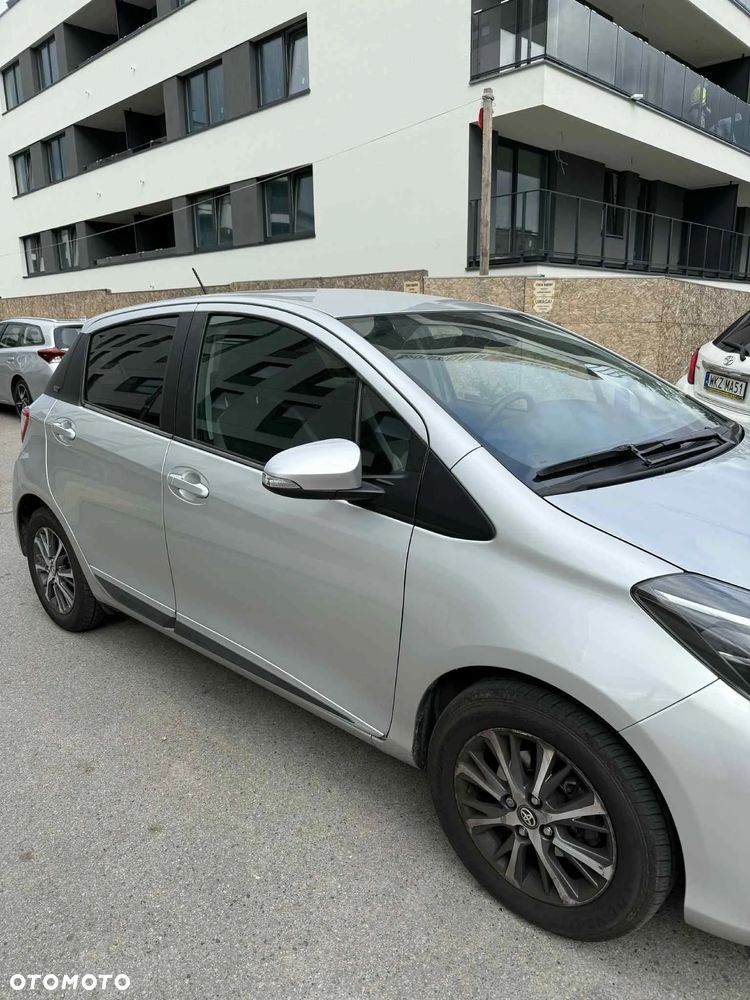Toyota Yaris 1.5 Premium - 2