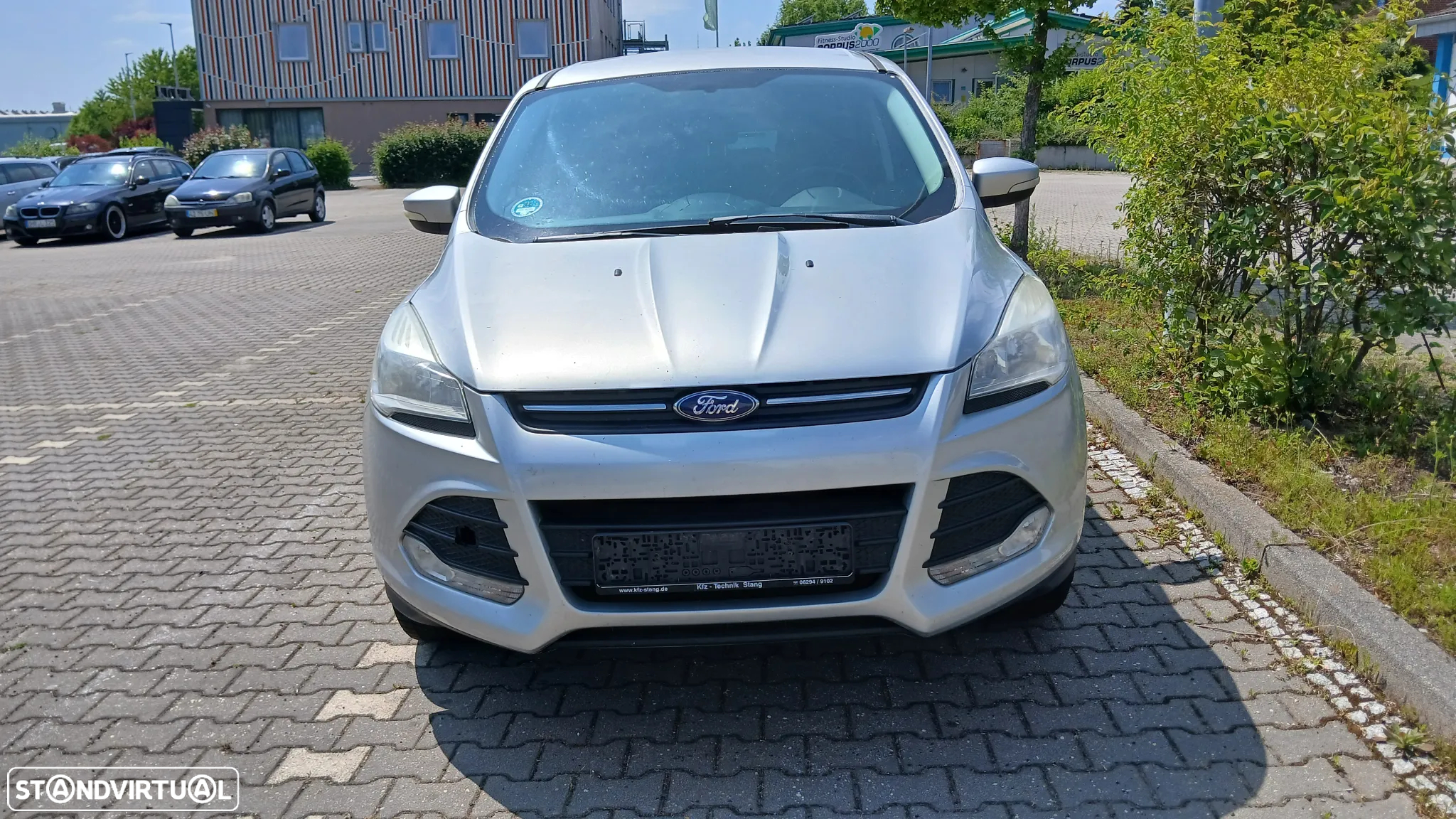 Ford Kuga 2.0 TDCi 2x4 Titanium - 2