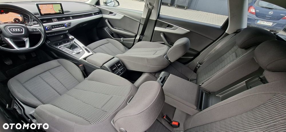 Audi A4 Avant 2.0 TDI design - 18