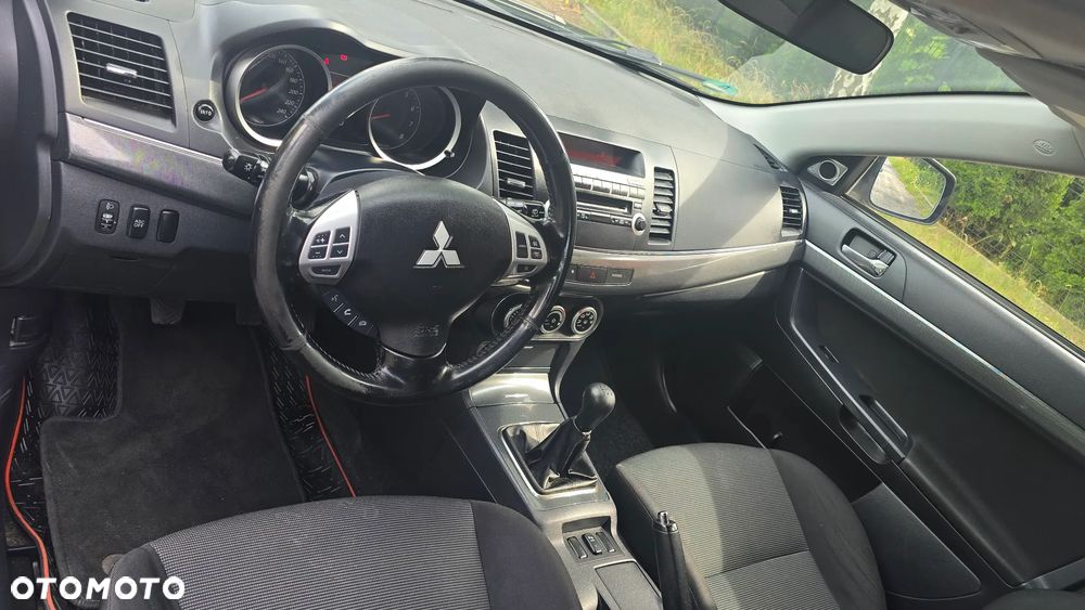 Mitsubishi Lancer 1.8 Intense - 16